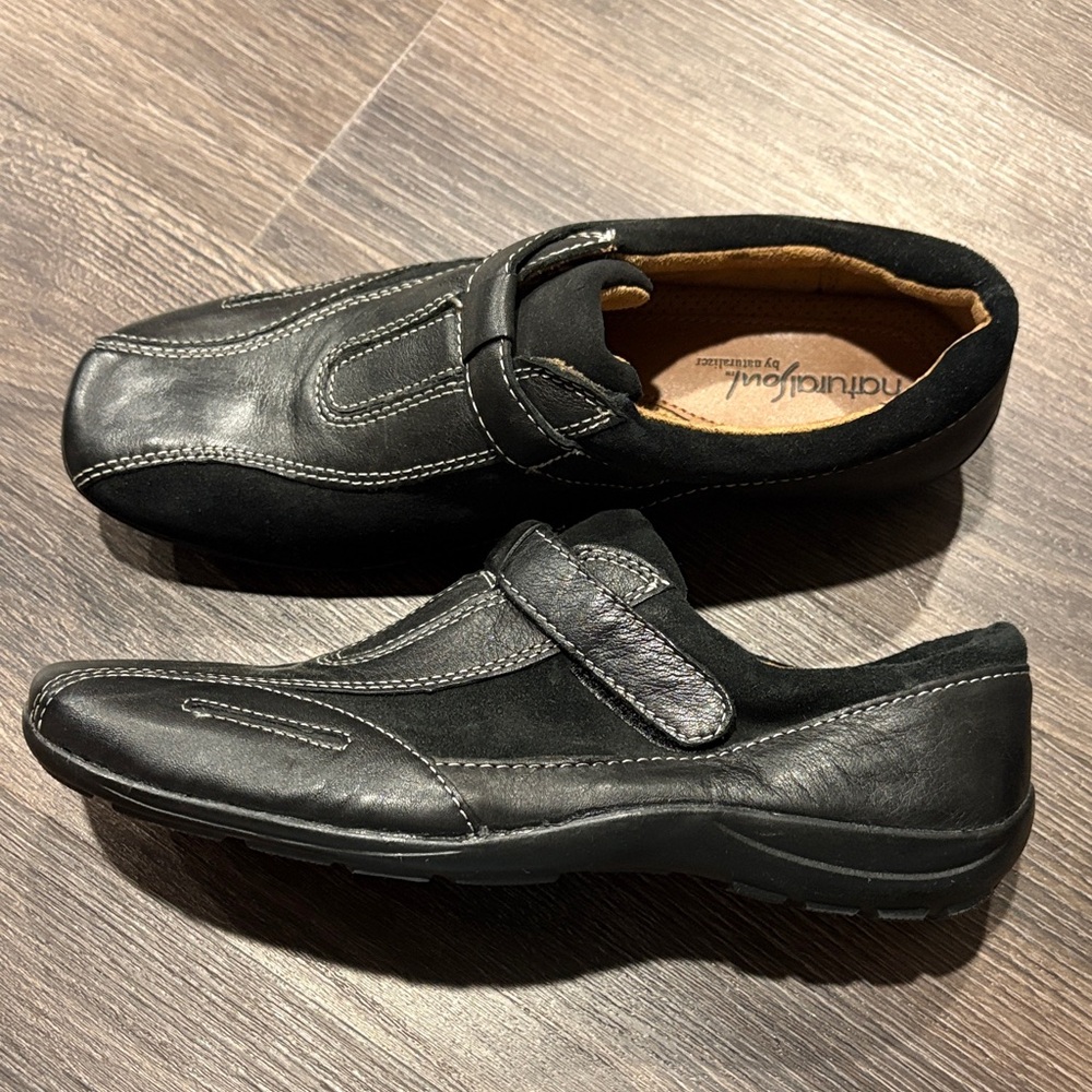 Natural Soul Black womens loafers nwot